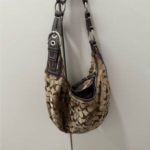 Coach Signature Hobo Shoulder Bag, Y2K era (early 2000s) Great condition!